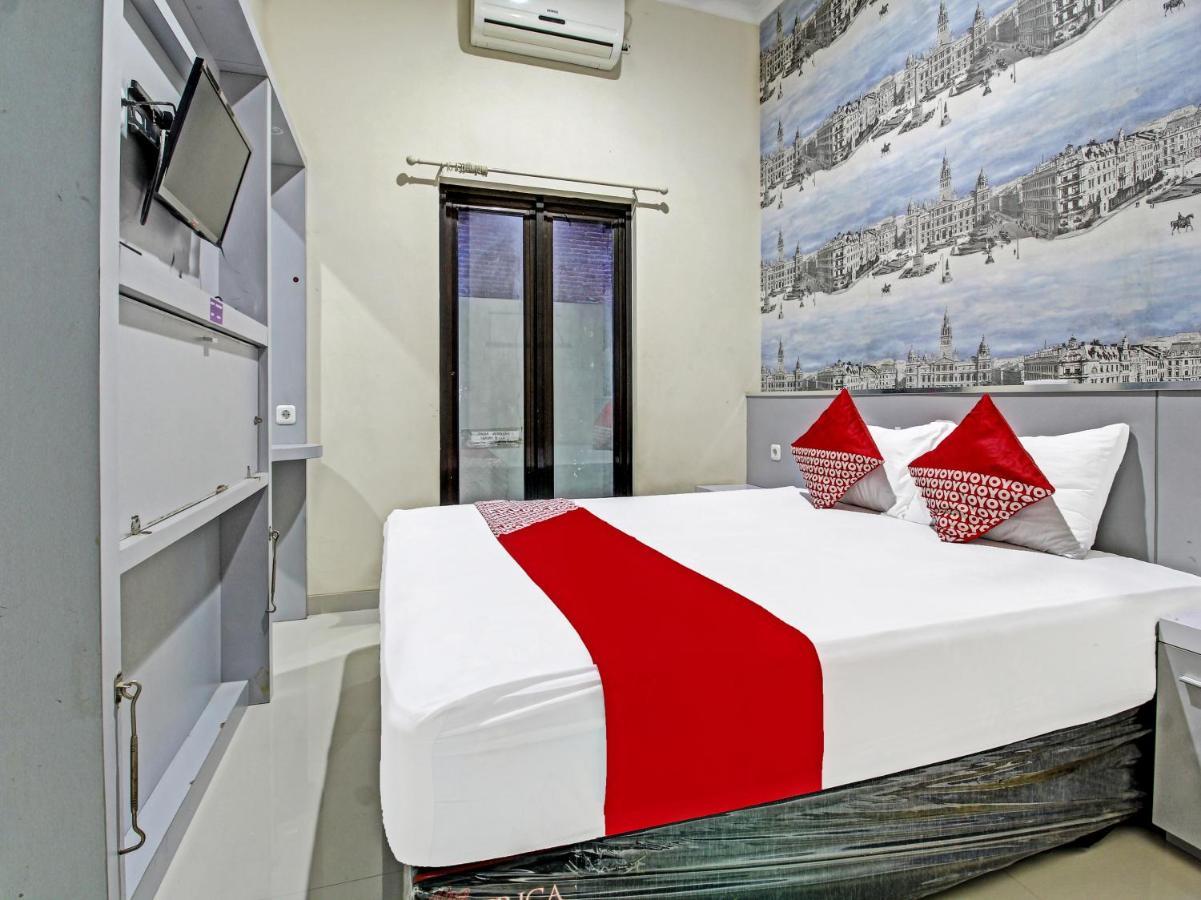 Super Oyo 91202 Family Guest House Syariah Tulungagung Exterior foto